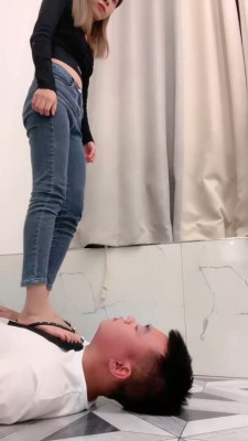 【樱木花椒】精神小妹狂抽路人耳光 bf19733