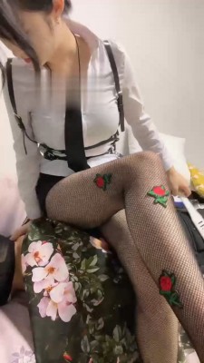 【uua】绑着家奴聊天 bf19210