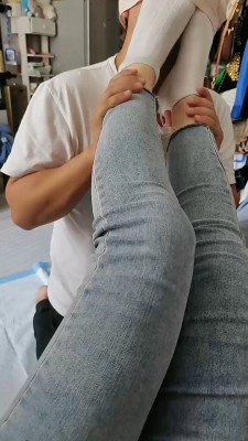 【00后十言】原味白袜辱脚垫【完整版】 bf19563