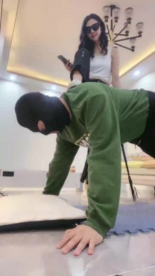 【初见S】小白鞋踩踏口水牛奶重口味恋足羞辱贱狗 bf19889