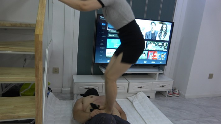 【彼岸花】小白鞋暴踩贱狗 YC-211017