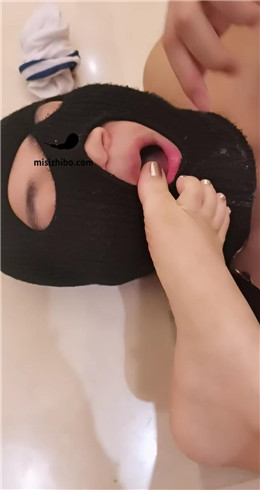 【Fiona菲菲】赌球输了拿狗撒气 bf21471