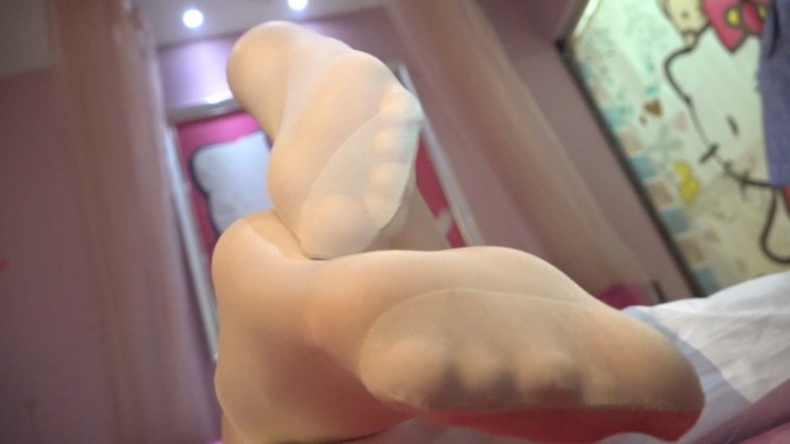 【校园女流氓】Baby POV舔脏鞋闻臭短丝