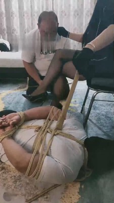 【内蒙一一】五花大绑强制鞭打双奴 bf17611