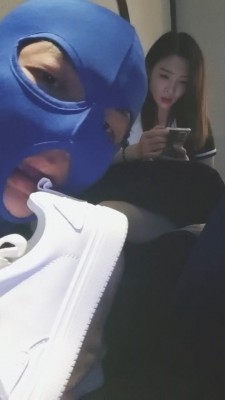 【德意】颜值高素人舔脚+踹脸 bf23067