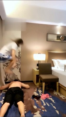 重度跳踩下体踢裆抽打 bf15148
