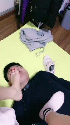 【心竹】夜跑后臭脚羞辱 bf23062