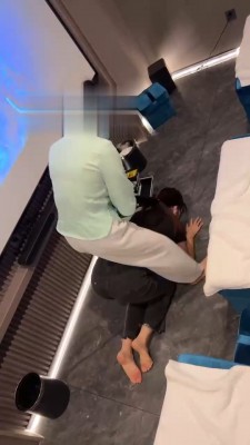 【橘子没熟】素人小姐姐玩母狗 bf18069