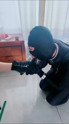 【高傲】家奴伺候主人下班 bf22775