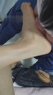 【小奶味】帆布鞋黑丝虐 bf19388