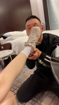 【橘子没熟】迷恋脏鞋的贱狗 bf22780