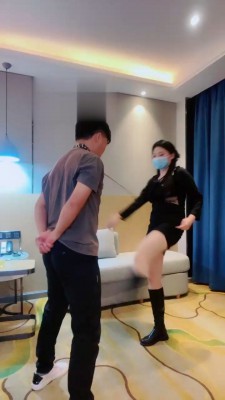 【雪琪琪】捆绑堵嘴暴力踢踹 bf18561