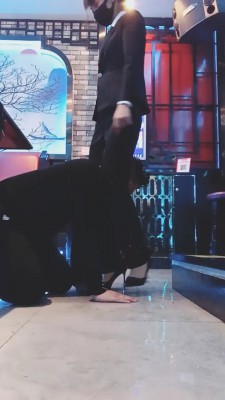 【雪琪琪】双S-KTV女服务员蹂躏客人【双视角版】 bf21434