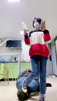 【美离子】五花大绑强制圣水加官窒息 bf23281