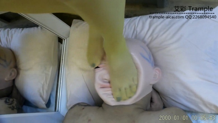 无泪的疤面残忍脚