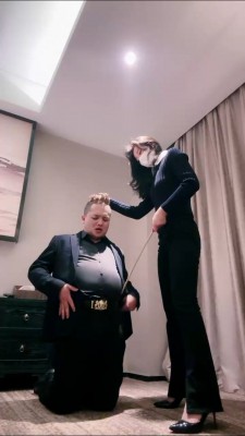 【禾末】白领出差虐废老板 bf22957