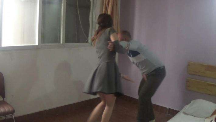 女特工诱杀对手训练