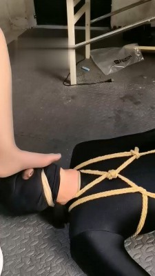 【姑姑】刑房捆绑暗黑囚禁 bf18335