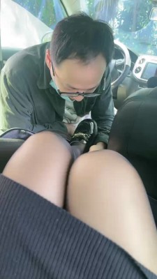 【杭州cc】车里高跟丝袜诱惑恋足艺术训练_HD绳艺资源