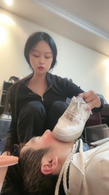 【桃幼幼】生活化人体刷鞋器 bf22902