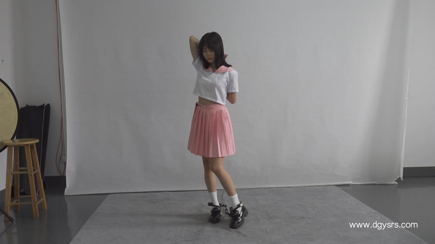 【艺束人生】2022_44期视频  新模可可试镜【镣铐钻研，带镣铐吃饭】