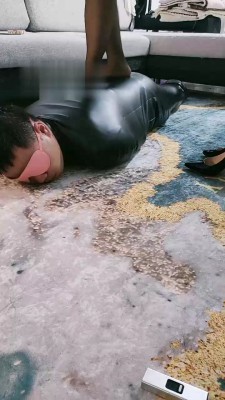 【内蒙一一】紧身衣束缚窒息/高跟踩踏 bf17491