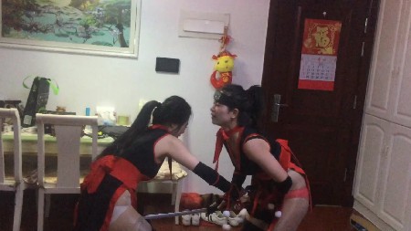 美女忍者被害 两个女忍者反复被偷袭刺杀