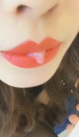 冷柔S-鞋底丝足喂食挑逗最贱狗