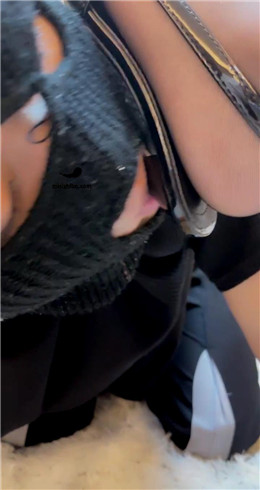 【Fiona菲菲】偷闻袜子被空姐教训 bf21469