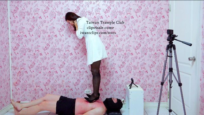 【Taiwan Trample Club】极恶毒CL压鞋跟践踏-沁
