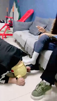 【精神小妹】双S素人踩/踹/打 bf22367