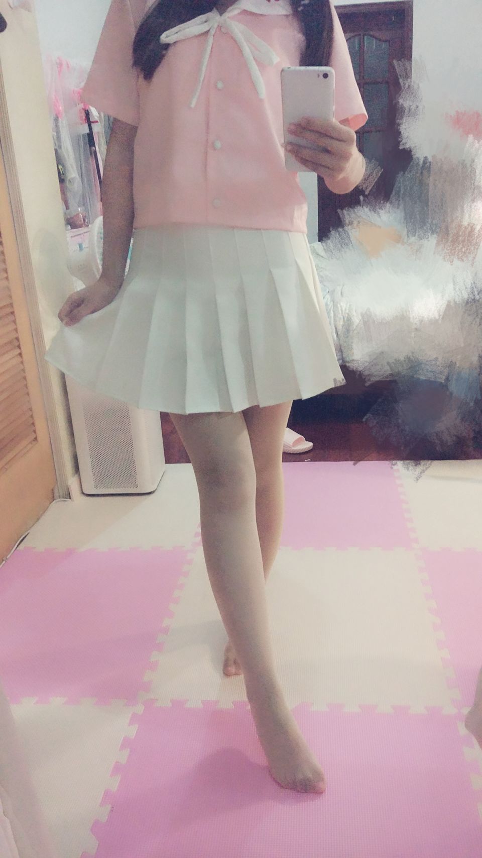 萝莉女孩丝足诱惑好想舔