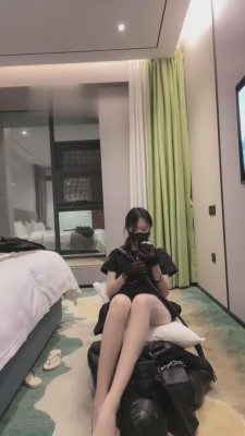 【万一S】长靴S肉丝羞辱碾压皮革衣 bf15702