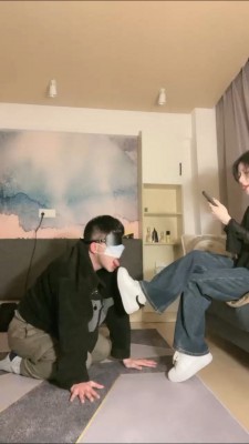 【丹丹】小白鞋棉袜羞辱【完整版】 bf22873