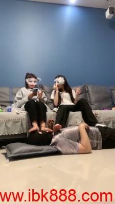 【嘟嘟S】双S学生妹白袜脚踩狗 bf23480_HD绳艺资源