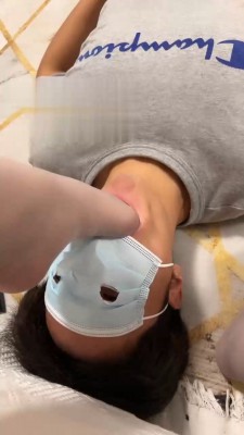 【木秋】肉丝羞辱恋足奶狗 bf17670