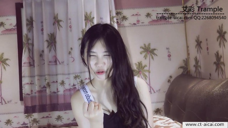 【女子防身术】美腿裙装美女详细讲解防狼术膝顶角度好  G-181019-2