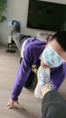 【欣欣】学生S脏鞋蹂躏老师 bf20067_HD绳艺资源