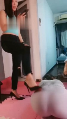 【心竹殿下】被疯狂羞辱的女大学生 bf18371