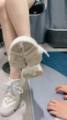 【樱桃大大】卑微男友舔脏鞋 bf19624