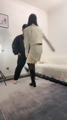 【素人星探】开发素人学生主长靴黑丝踩虐 bf23266_HD绳艺资源