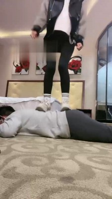 【秋秋】运动鞋棉袜全体重踩踏 bf21835