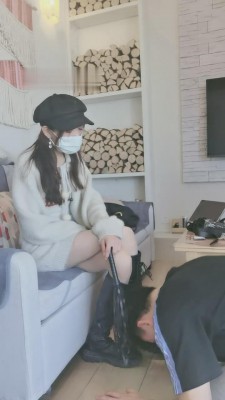 【岁岁殿下】肉丝黑靴羞辱/足耳光/数据线训练 bf10124_HD绳艺资源