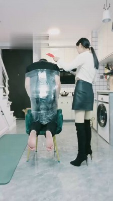 【小小小魔女】木乃伊的悲惨下场 bf19453_HD绳艺资源