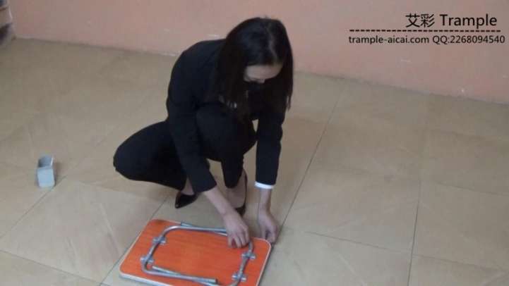 职业装木板压碎_HD绳艺资源