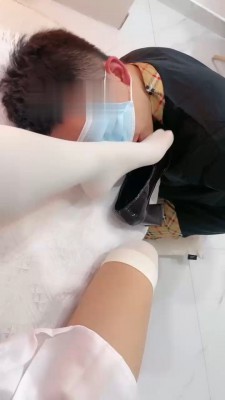 【小痴大人】下面没用的小哥被虐 bf19496