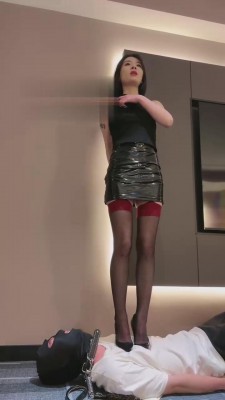 【简一】酒吧陪酒小妹开发做S bf15541