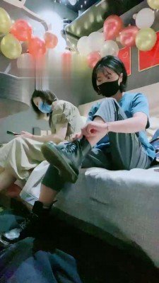 【美离子】KTV双S蹂躏虐打脚下奴【双视角版】 bf17443_HD绳艺资源