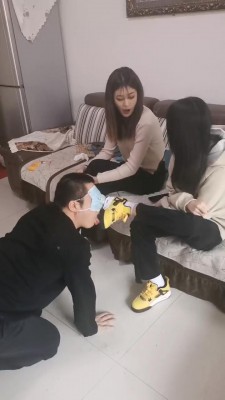 【精神小妹】三女神发泄耳光暴打 bf22455