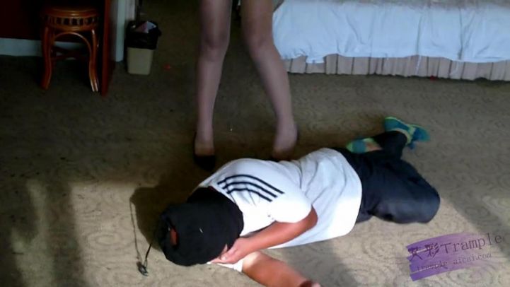 职场女秘书教你防狼绝招.